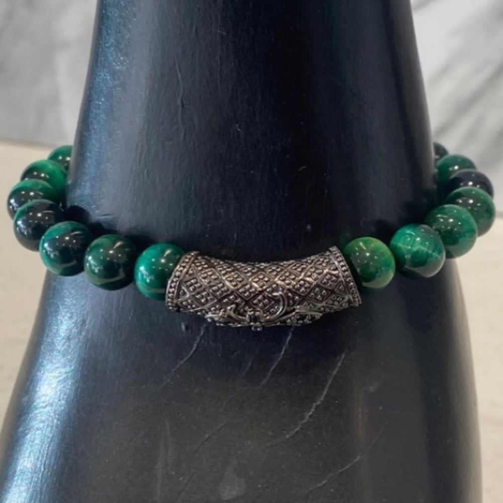 Green Beaded Malachite Bracelet with Black Accent